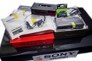 LOOK-NEW-SONY-WM-D6C-MDR-51-Phones-Walkman-Professional-TAPE-Cassette-RECORDER