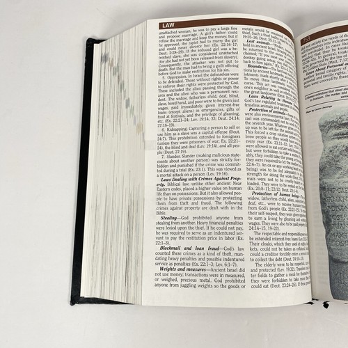 New Illustrated Bible Dictionary Nelson’s - Picture 9 of 10