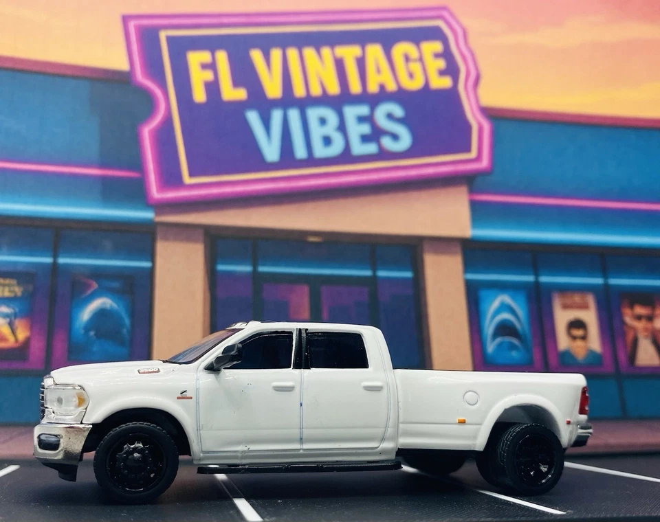 Rueda Personalizada Intercambiada 2023 Ram 3500 Laramie Doble 1/64 Diorama Diecast Caja Envíos Foto 2 de 4