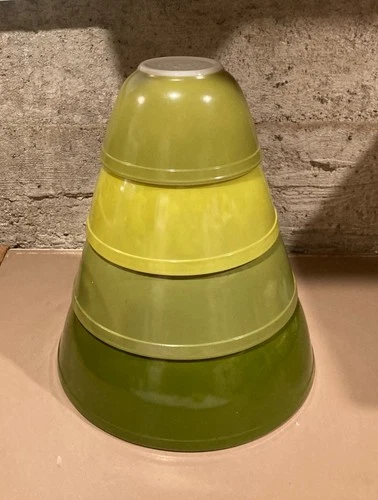 Vintage Pyrex Glass Avocado Verde Green Nesting Mixing Bowl #401 402 403 404