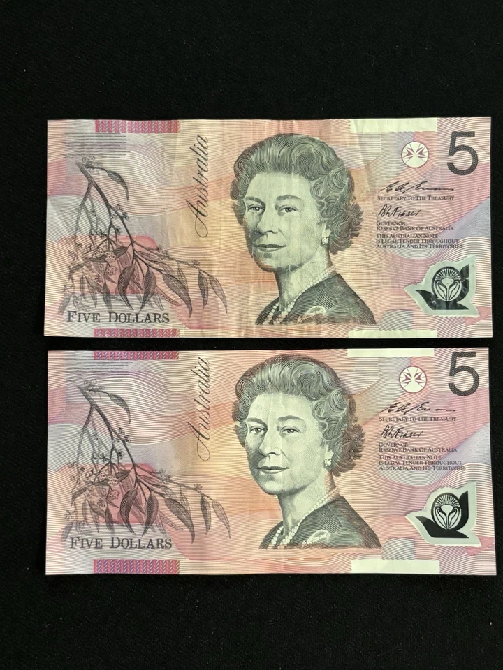 Lot of (2) 2005 Australia $5 Five Dollar POLYMER NOTES - Image 2 of 4