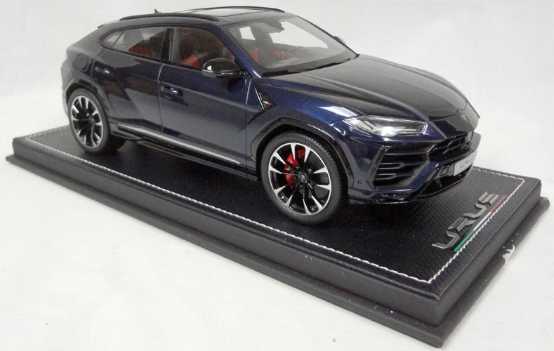 MR Collection Modelos Lamborghini Urus Azul com Interior Vermelho Carro Escala 1:18 2020! - Imagem 4 de 4