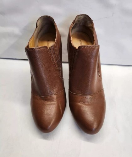 Audrey Brooke Ankle Booties Women's Size 9.5M Heel Leather Pull On - Picture 7 of 10