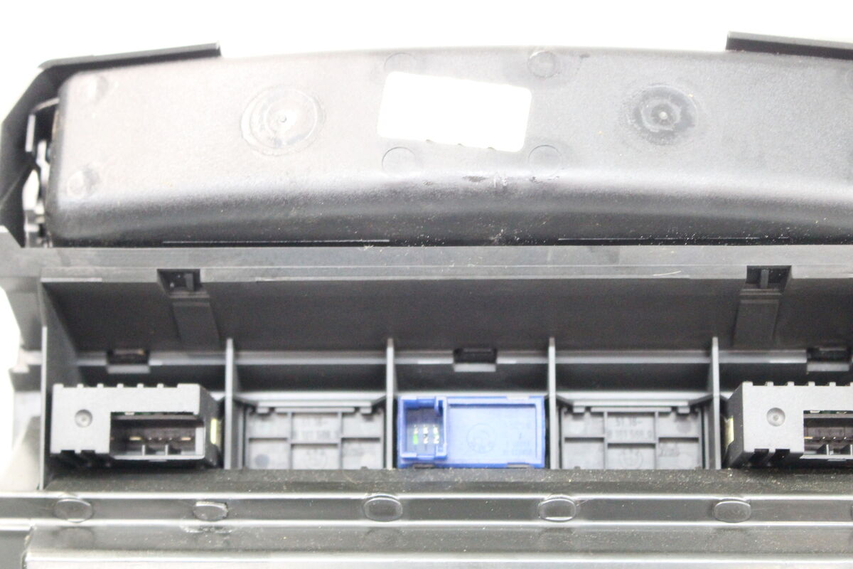 BMW 3 E46 Front Center Console Storage Ashtray LHD BMW 3 E46 Front Center Console Storage Ashtray LHD