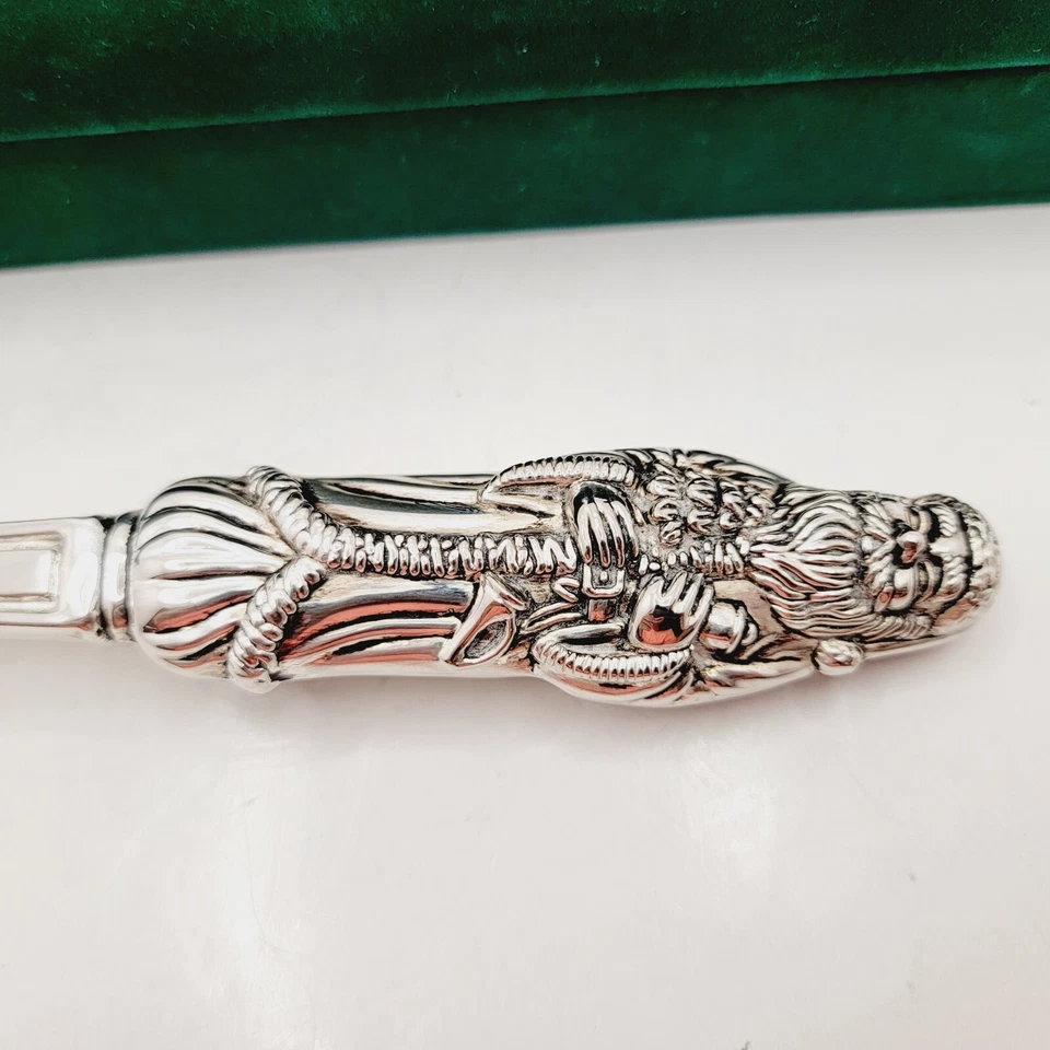 Silver Treasures Serving Spoon Holidays Santa Claus Godinger Original Velvet Box - Image 2 of 4