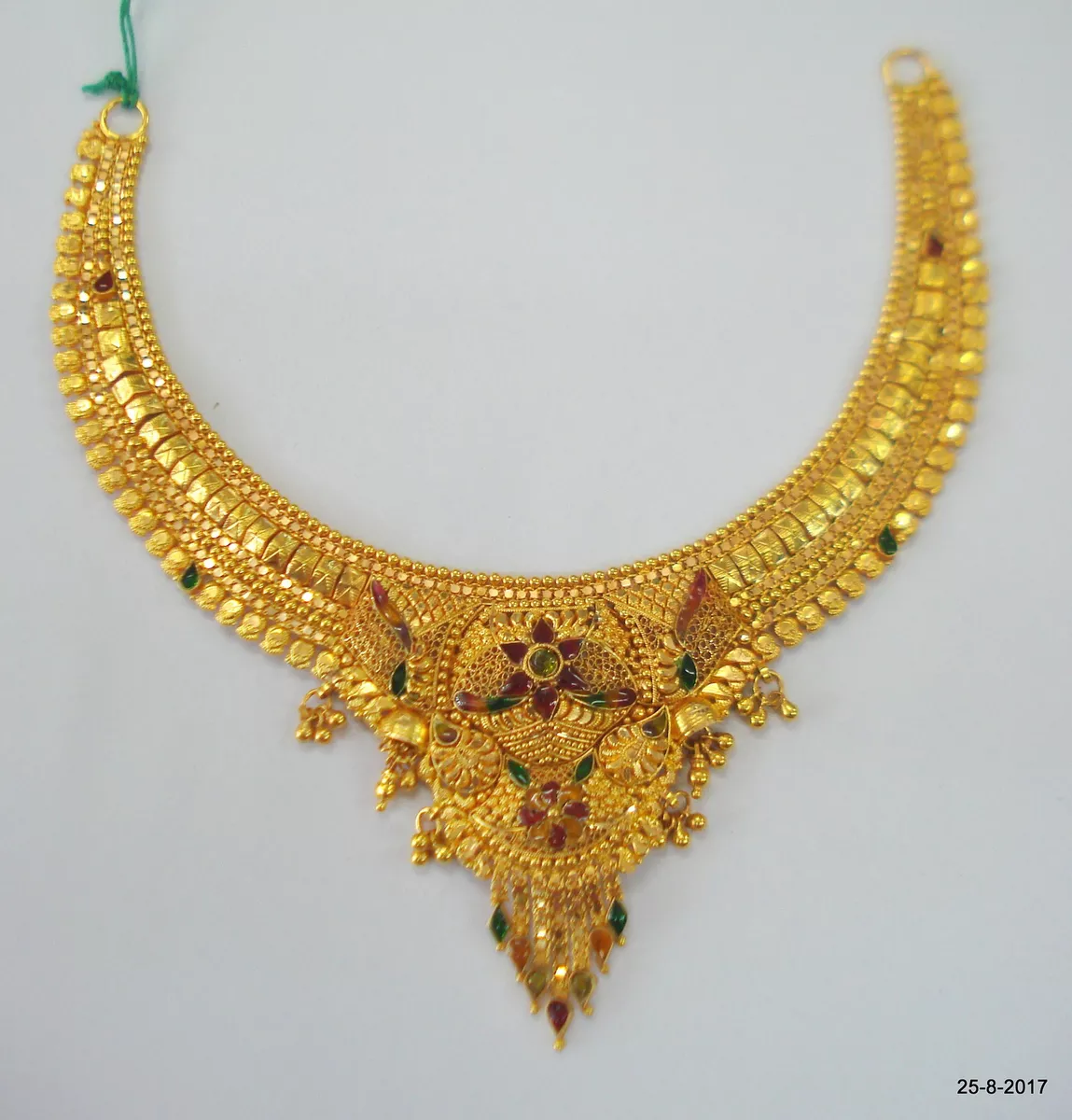 Latest gold hotsell necklace design 2017