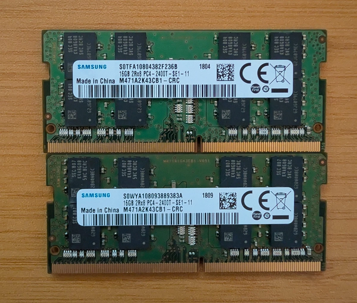 Samsung PC4-19200 (DDR4-2400) Bus Speed Computer RAM 16 GB Total