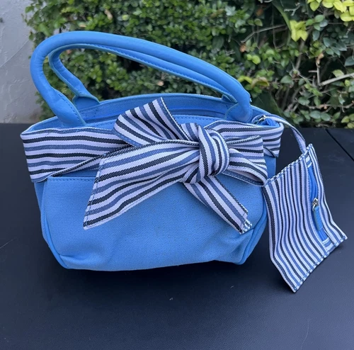 Borsa donna estiva F By Fortuna Valentino blu con mini borsetta e fiocco a righe
