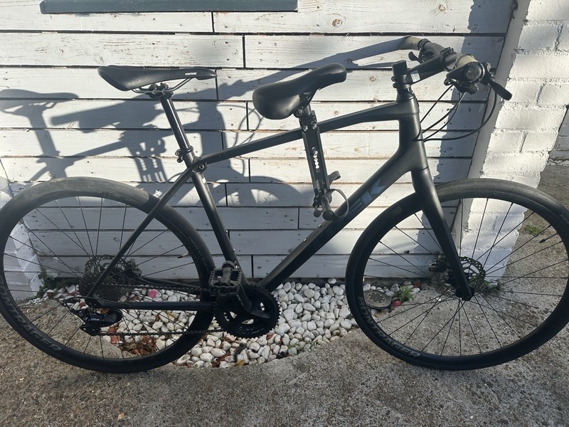 Trek FX6 Sport Large Frame 2021 Carbon Road Bike