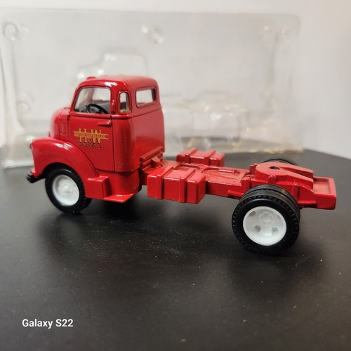 Vehículos de colección Chevy ERTL 1950 semicabina rojos escala 1:43 DieCast Metal Ertl 2625 - Imagen 6 de 8