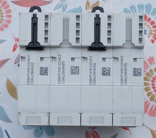 ABB Déconnecteur DC AMD ABB S804PV-M32 Circuit Breaker S800 32A 4 poles - Picture 9 of 10