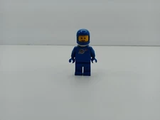 LEGO CLASSIC BLUE SPACE MAN MINIFIGURE Vintage Astronaut 