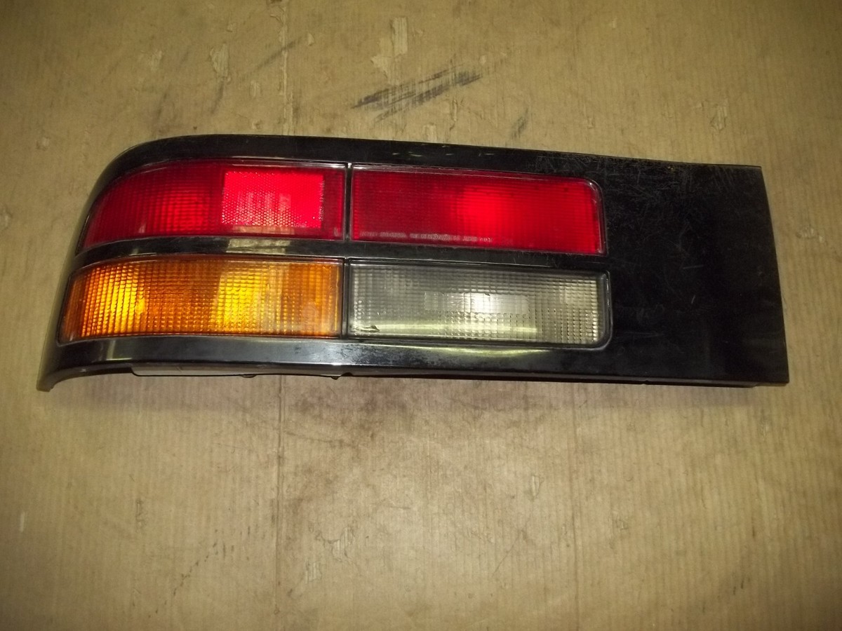 1986 86 1987 87 1988 88 Mazda RX7 RX-7 Left Driver Tail Light Lamp