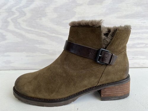 Elie Tahari El-Martini Green Suede Shearling Lined Ankle Boots With Buckle Sz 8