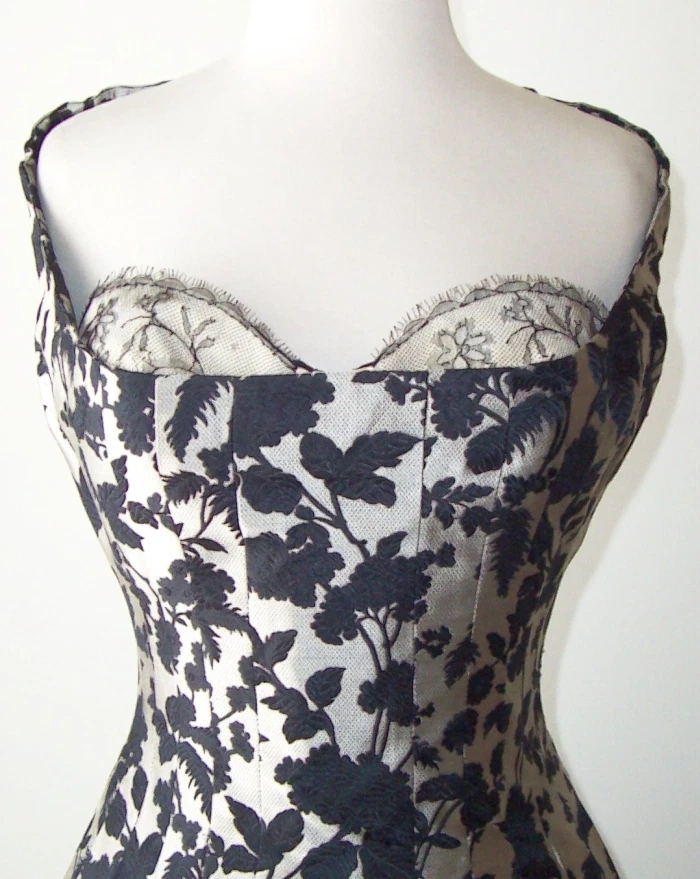 Abito plissettato ALEXANDER MCQUEEN vintage floreale broccato pizzo coppe corsetto 40 2 4