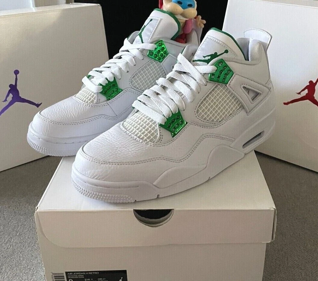 Jordan 4 hotsell metallic