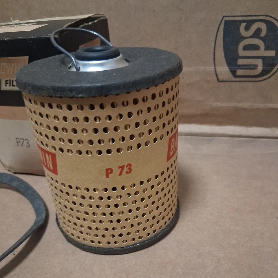Filtro de aceite de motor Baldwin P73 para modelos seleccionados 46-59 Dodge Plymouth Studebaker Foto 2 de 4