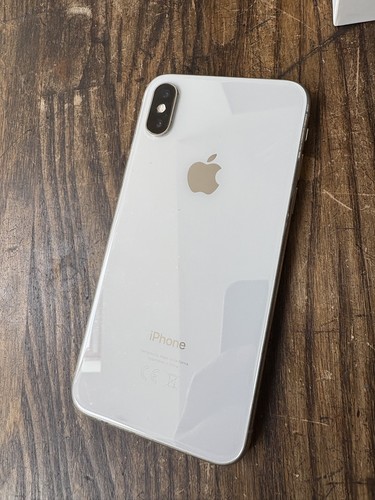 Apple iPhone X Unlocked 64GB White - Used Condition - Picture 4 of 22
