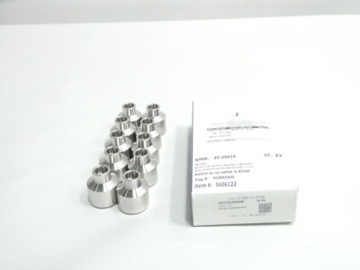 Box Of 10 Swagelok SS-16-MPW-A-8TSW Stainless Pipe Adapter 1in Mpw X 1/2in Tsw