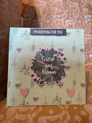 Eine atemberaubende handgefertigte I Am Rooting for you Karte mit Blumen darauf 6X6 Größe