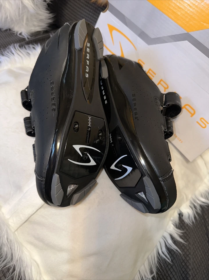 Zapatos de bicicleta Serfas Single Track 3 correas negros, tacos talla 5,5 negros para mujer Foto 4 de 4