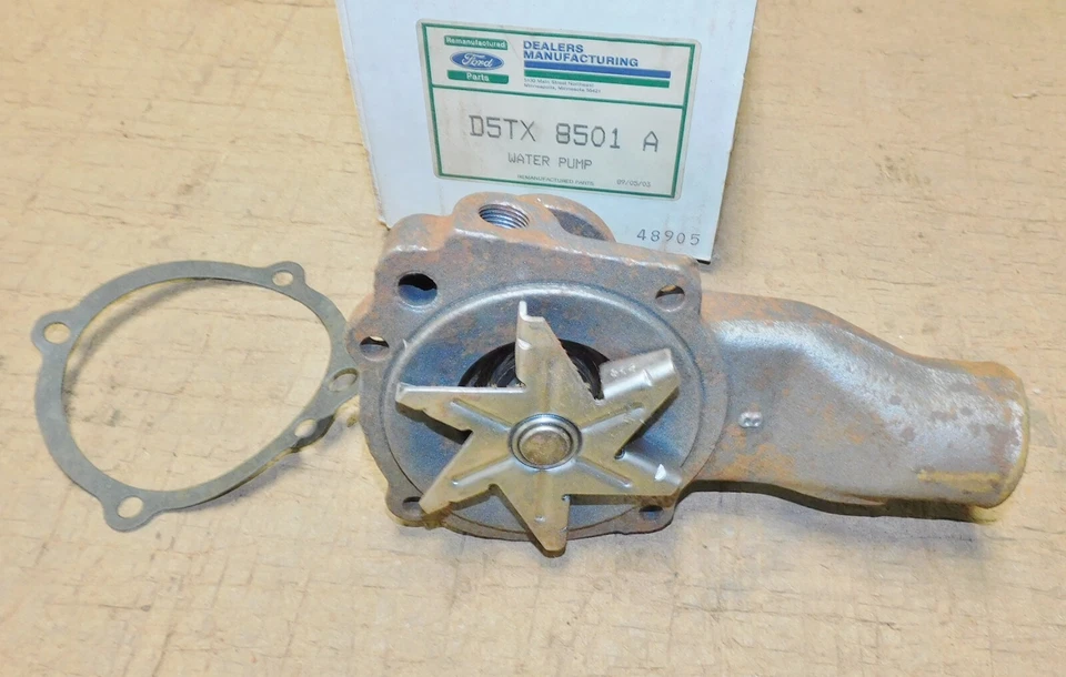 Ford Custom Galaxie F100 F250 E100 1965-1977 nuevo de lote reman 6 cilindros 240 300 bomba de agua Foto 3 de 3