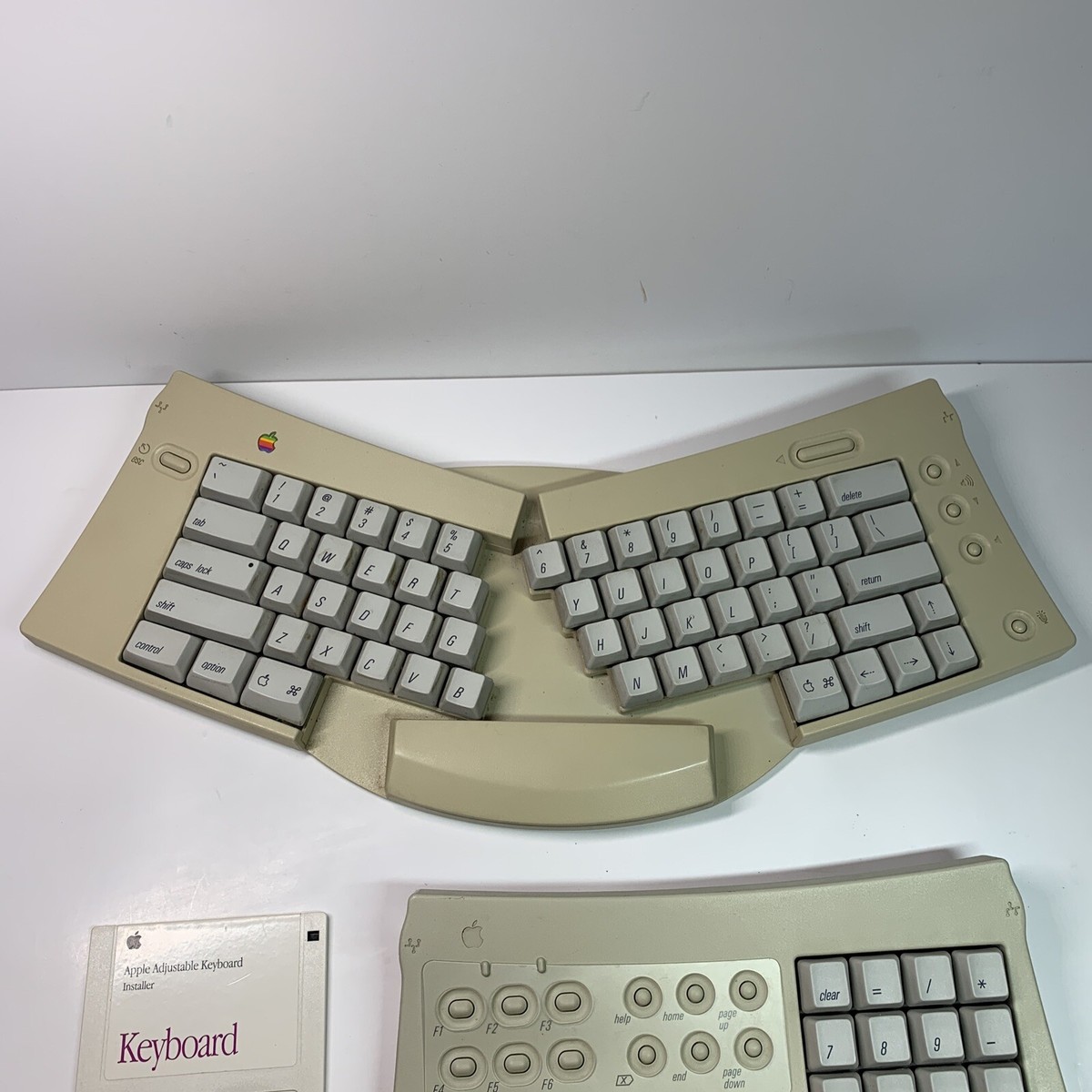 Apple M1242 Vintage Adjustable Ergonomic Keyboard with Keypad 1992 