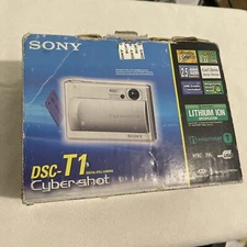 SONY CYBER-SHOT CARL ZEISS VARIO-TESSAR DSC-T1 SILVER 5MP DIGITAL CAMERA BUNDLE!