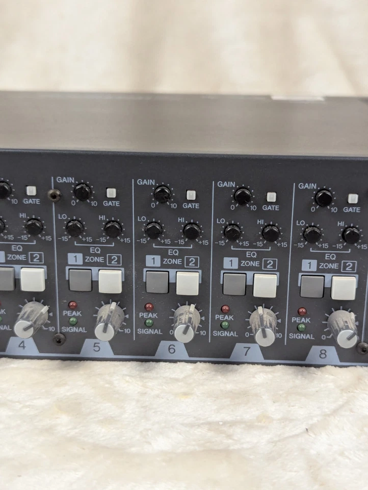 Yamaha MV800 8-Channel Analog Rack Mount Mixer from JAPAN TESTED - Image 4 of 4