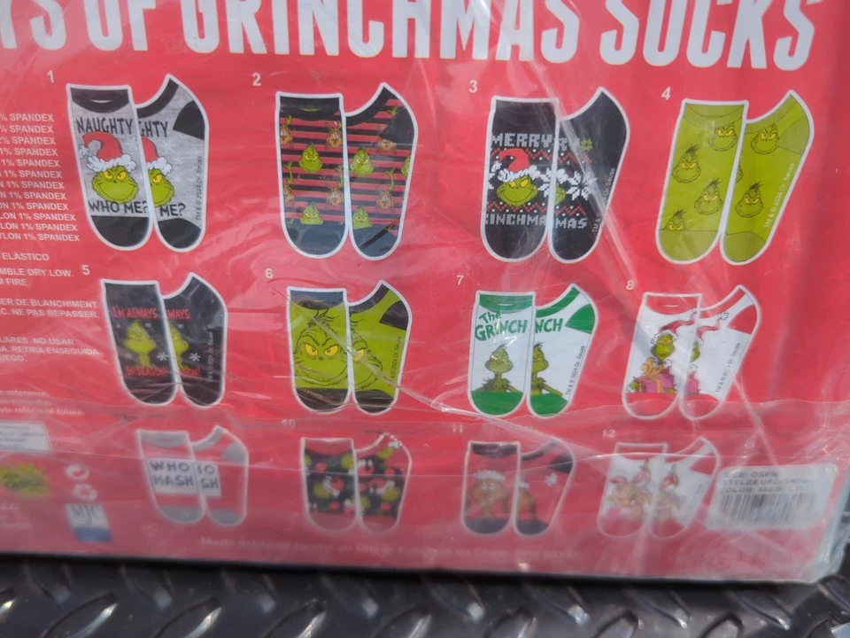 12 Days Of Christmas Grinch Socks ANKLE ONE SIZE FITS ALL  Young Kids Children - Image 3 of 4
