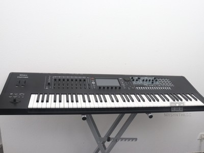 Roland Fantom 7 Workstation Synthesizer + EX Upgrade & OVP + 2 J. Gewährleistung