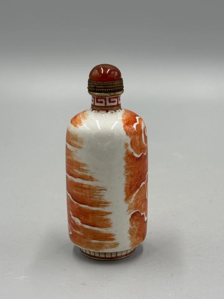Antigua botella de tabaco de porcelana Phoenix esmalte rojo chino del siglo XX 3 1/2"" Foto 3 de 4