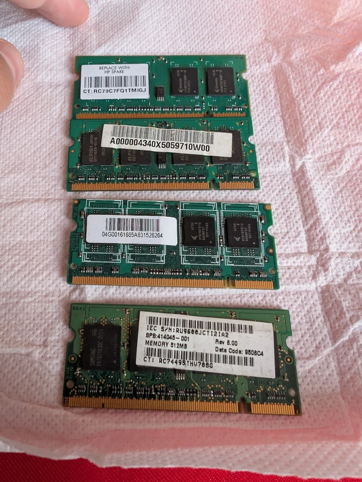 Bundle of 4pcs DDR2 RAM, 4x 512mb different, please read description  - Image 2 of 4