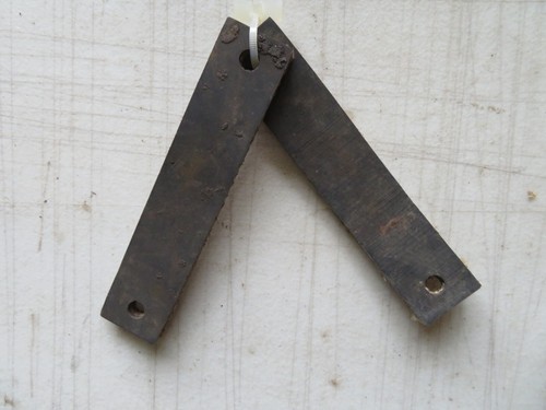 VINTAGE CLASSIC CAR EXHAUST MOUNTING STRAPS N.O.S.