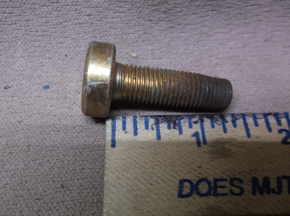 1970 1971 1972 1973 Mercury Cougar Ford Mustang cinturón de seguridad trasero perno marcado A Foto 2 de 4