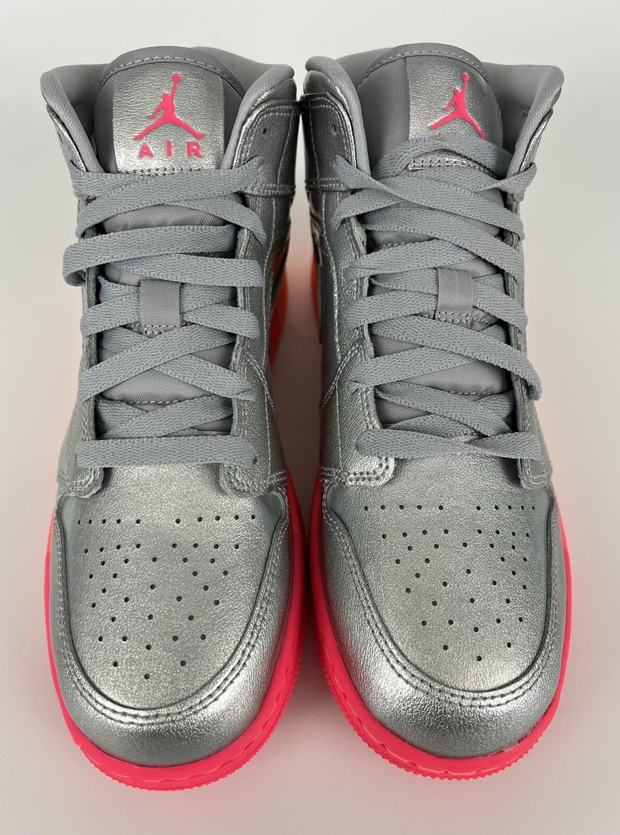 シューズ(女性用) jordan 1 mid vintage gray Amazon.com | Jordan Nike Mid Women's Basketball Shoes, Grey