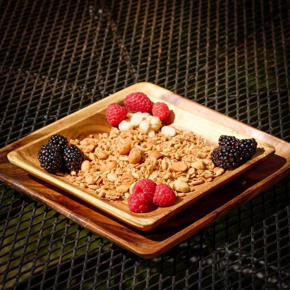 Maui Macadamia nut Granola (muesli) - Gluten-Free / Non-GMO - Made in Hawaii Foto 2 de 2