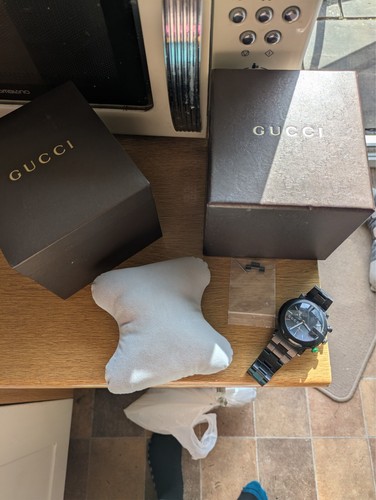 Gucci Quartz 101M G Chronograph Black Variant Watch - Picture 4 of 5