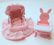 Calico Critters Sylvanian Families Sophies LOVE N CARE Bassinette & High Chair