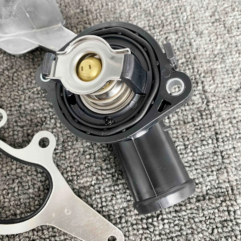 Водяной насос с термостатом для двигателя Maserati Ghibli Levante Quattroporte 3.0T V6 - Изображение 3 из 4