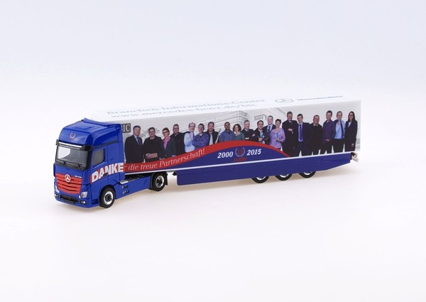 "Herpa 920728 - 1:87: Mb Actros Gigaspace KüHlkoffer-Sattelzug \"15 Jahre Bic\" "-image