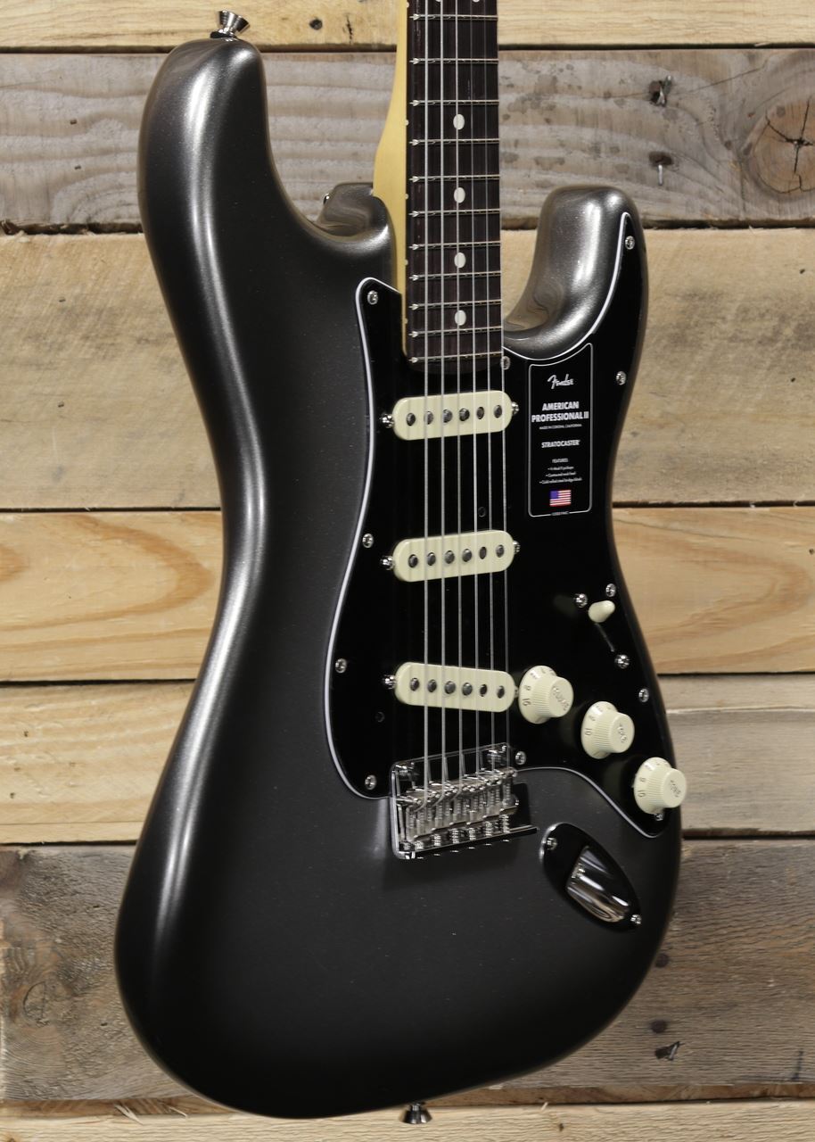 Электрогитара Fender American Professional II Stratocaster Mercury с футляром 307790₽