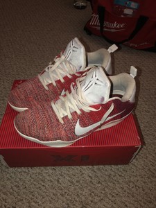 kobe 11 elite low 4kb red horse