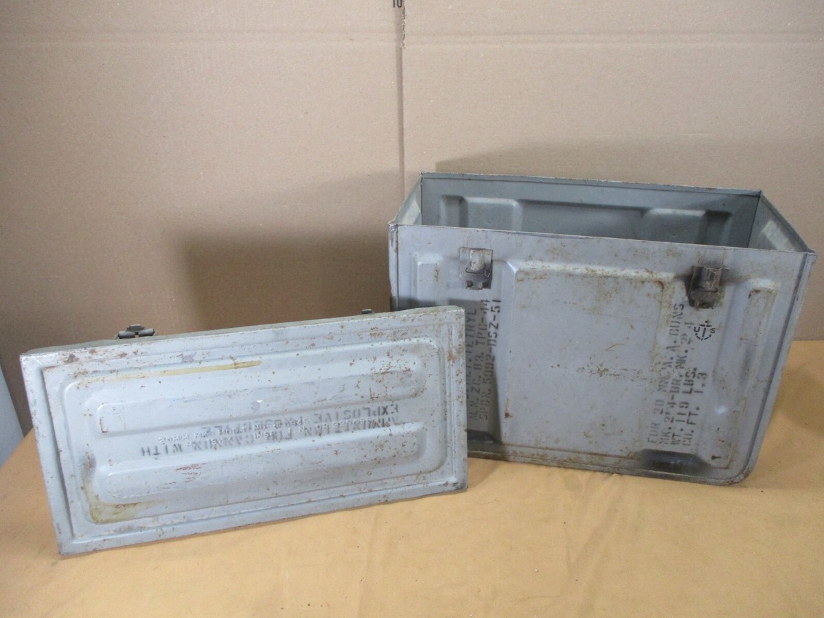 Vintage 1944 US MARINES 20mm A.A. Anti Air Ammo Case Box Can