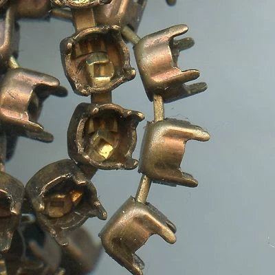 801001 *** 50 CM (0,5m) CHAÎNE A SERTISSURES LAITON BRUT POUR STRASS ROND PP21