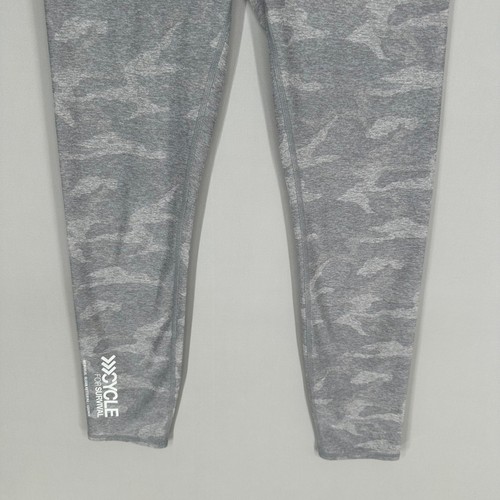 Vuori Clean Elevation Legging Women’s Medium Gray Camo Athletic Pants - Picture 3 of 8