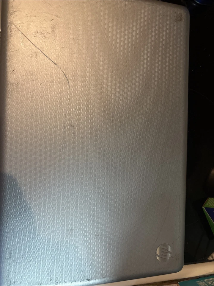 Portátil HP G72-250US 17.3" i3 350m 4GB Ram 120GB SSD Win 10 Foto 3 de 3