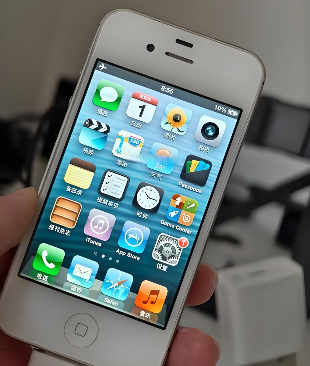 Apple iPhone 4 iPhone 4s Unlocked White Black 8GB 16GB 32GB CCD