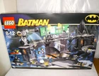 LEGO Batman The Batcave: The Penguin and Mr. Freeze's Invasion 7783 New Retired2