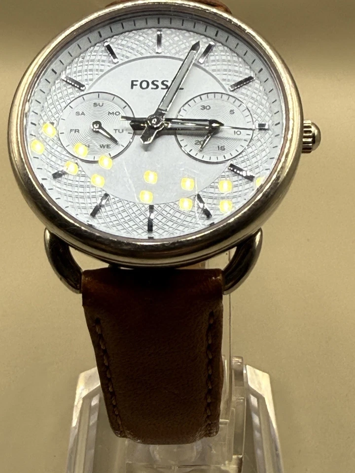 Reloj analógico de cuarzo de cuero genuino para mujer Fossil ES3976 día/fecha #263 Foto 4 de 4